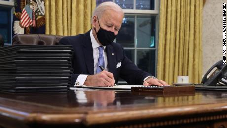 Biden must balance the horror of Covid-19 with the hope to come