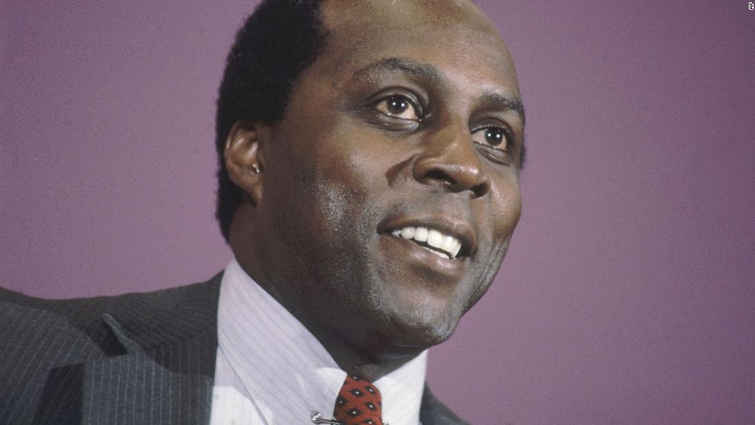 &lt;a href =&quot;https://www.cnn.com/2021/03/02/politics/vernon-jordan-dies/index.html&quot; target =&quot;_空欄&amquotot;&gt;バーノンジ�ltーダン,&gtp;lt;/A&gt; 公民権の指導者であり、ビル・クリントン前大統領の緊密な顧問, died on March 1, multiple sources close to the family told CNN. 彼がいた 85.