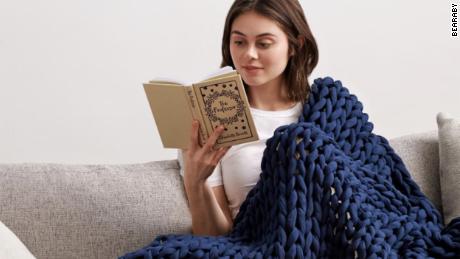11 popular weighted blankets that shoppers swear by (CNN Underscored)
