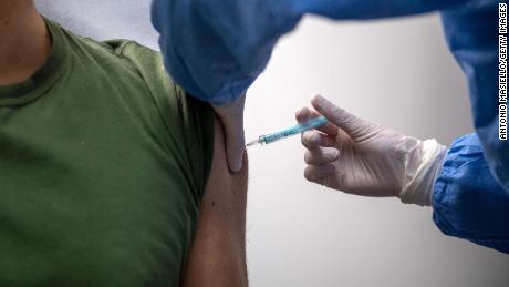 The global economy needed a smooth vaccine rollout. 那&#39;s not happening
