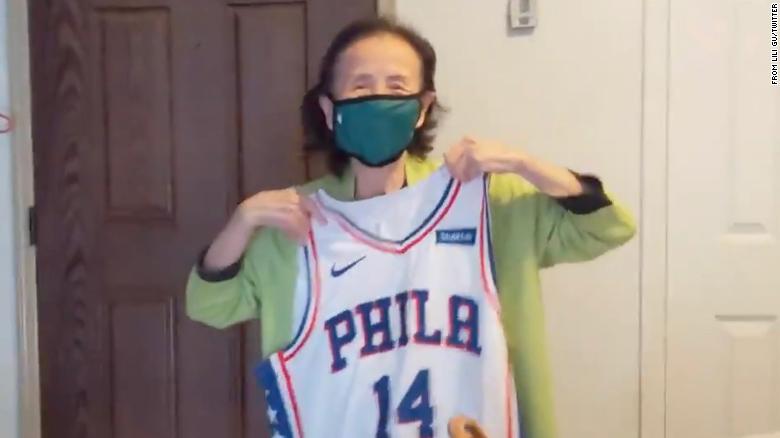 Philadelphia 76ers' Danny Green surprises 94-year-old fan with a signed jersey
