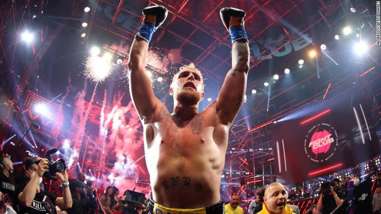 La estrella de YouTube Jake Paul gana el último combate de boxeo en la primera ronda contra Ben Askren