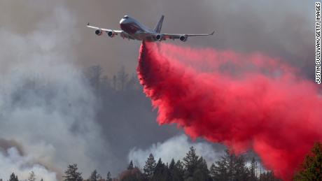 세계&#39;s largest firefighting plane grounded as the West braces for another destructive wildfire season
