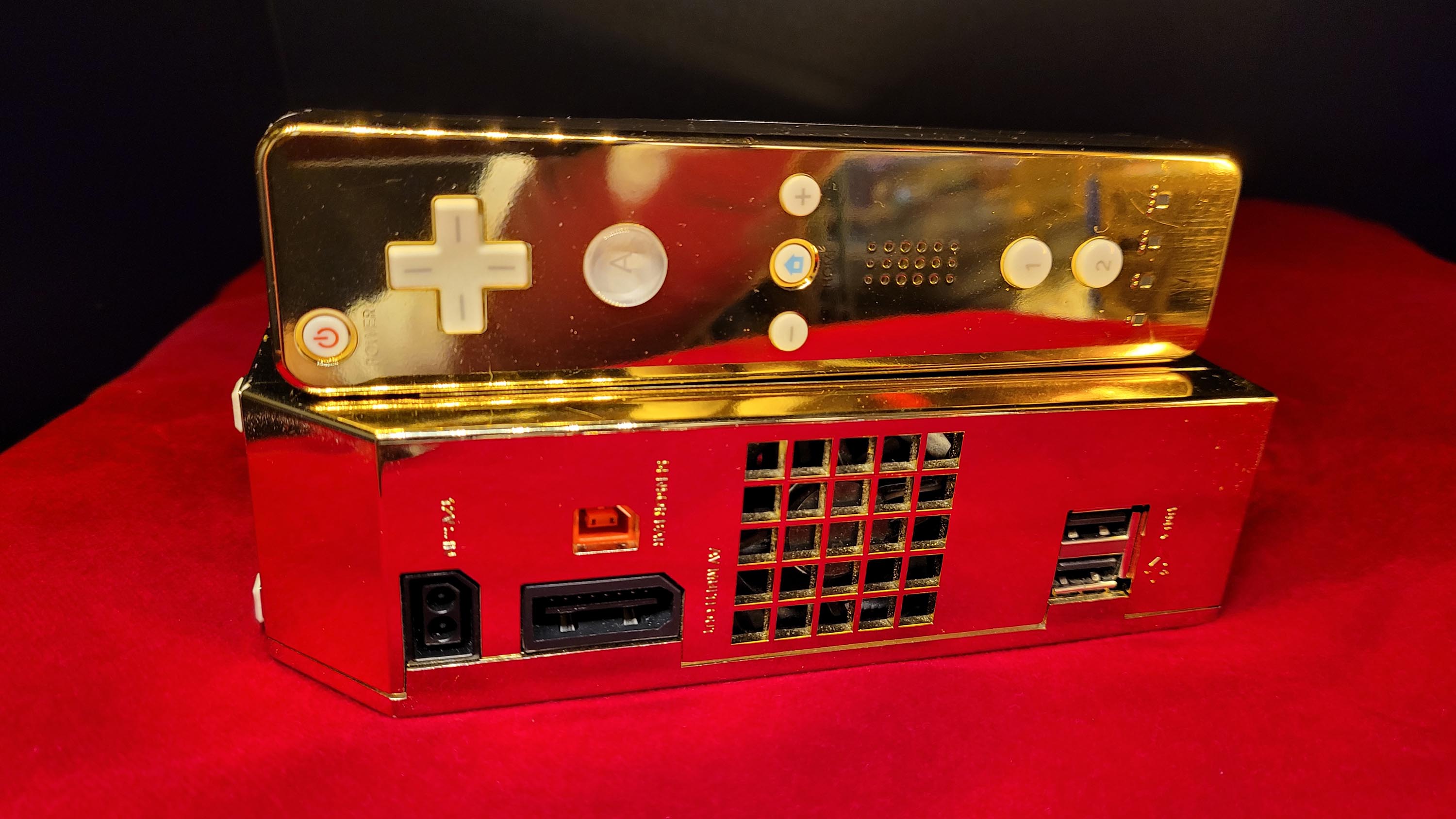 resterend hoed Symfonie Gold-plated Nintendo Wii made for Queen Elizabeth up for sale - CNN Style
