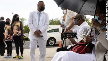 Don Bryant, Ma&#39;Khia&#39;s cousin, other family members and friends arrived for her funeral at the First Church of God in Columbus, Ohio, on Friday.