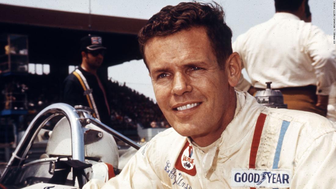 Race car driver &lt;a href =&quot;https://www.cnn.com/2021/05/03/us/bobby-unser-racing-driver-dies/index.html&quot; 目标=&quot;_空白&amp报价t;&gt;Bobby Unser,&ltp;lt;/一个gtmp;gt; winner of the 1968, 1975 和 1981 Indianapolis 500s, died May 2 在...的年龄 87. Unser is one of 10 drivers to win the prestigious Indy 500 at least three times, and he was the first driver to win the race in three different decades.