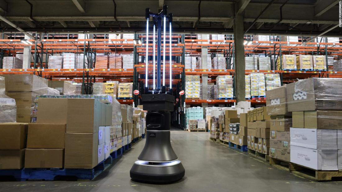 In response to the coronavirus pandemic, MIT collaborated with Ava Robotics and the Greater Boston Food Bank to &lt;a href =&quot;https://edition.cnn.com/2020/07/04/tech/mit-csail-coronavirus-robot-scn-trnd/index.html&quot; 目标=&quot;_空白&amp报价t;&gt;design a robot that can use UV light to sanitize the floor of a 4,000-square foot warehouse in just 30 分钟&alt;lt;/一个&gtp;gt;. 