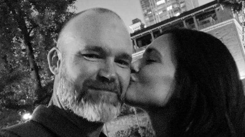 Actress Torrey DeVitto and Chicago Cubs manager David Ross make their relationship official