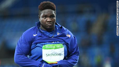 Saunders placed fifth in the shot put at the 2016 리우올림픽. 