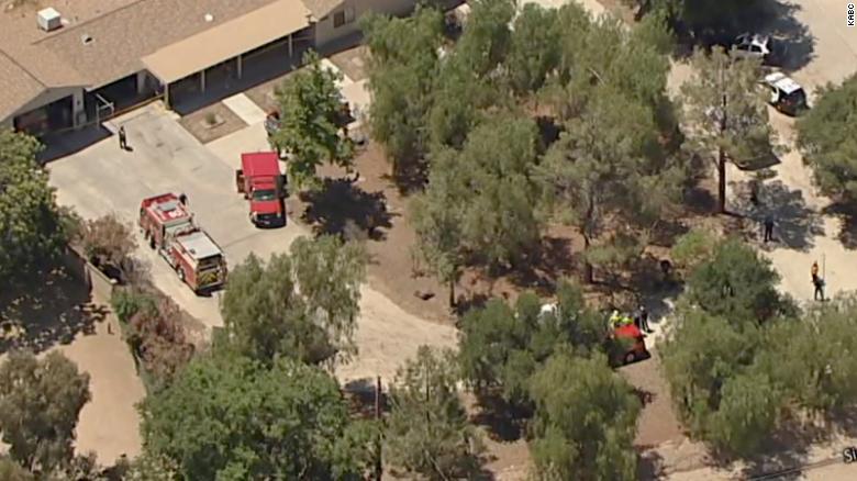 Las autoridades que investigan después de al menos 1 Persona baleada en tiroteo activo en la estación de bomberos de California