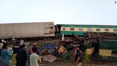 Death toll from train collision in Pakistan rises to 36