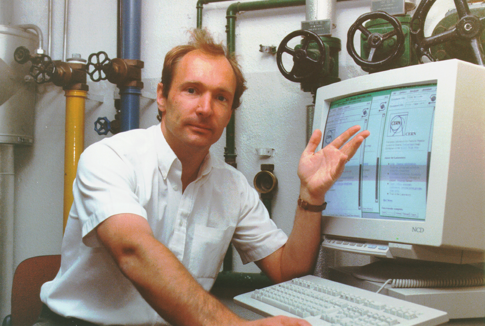Mig selv Render controller Tim Berners-Lee, the World Wide Web's inventor sold its original code for  $5.4 million - CNN Style