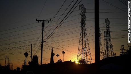 Blackouts possible this summer due to heat and extreme weather, amptenare waarsku