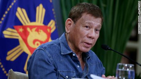 O presidente filipino, Rodrigo Duterte, ameaça prender aqueles que se recusam a vacinar contra a Covid-19