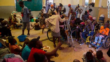 Thousands seek refuge from wave of violence in Haiti&#39;s capital city