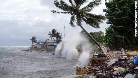 Eso&#39;s &#39;inescapable&#39;: Los isleños del Pacífico han intentado huir de la crisis climática, solo para enfrentar nuevas amenazas