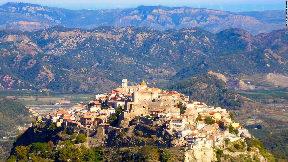Calabria, Italy, villages will pay you $33,000 to move in | CNN Travel