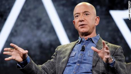 Jeff Bezos is flying to space. 여기&#39;s everything you need to know