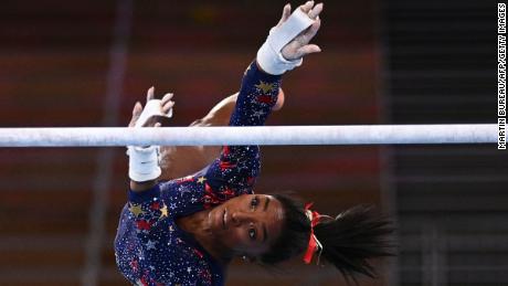 Simone Biles não precisa de mais medalhas.  Ela voltou às Olimpíadas para algo muito mais influente