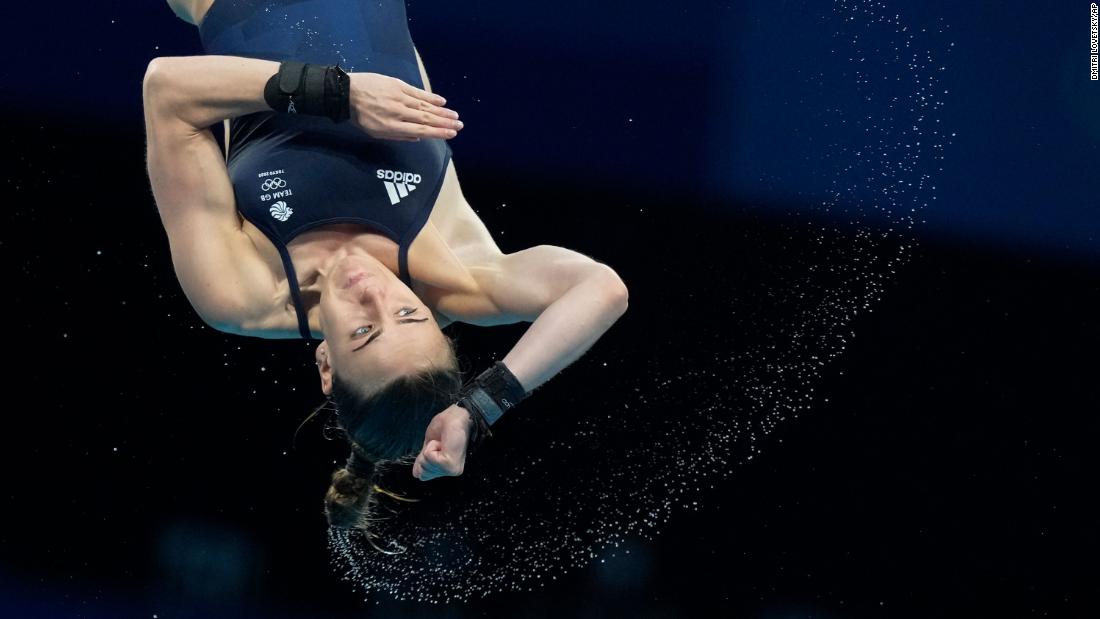 Great Britain&#39;s Lois Toulson dives off the 10-meter platform on August 5.