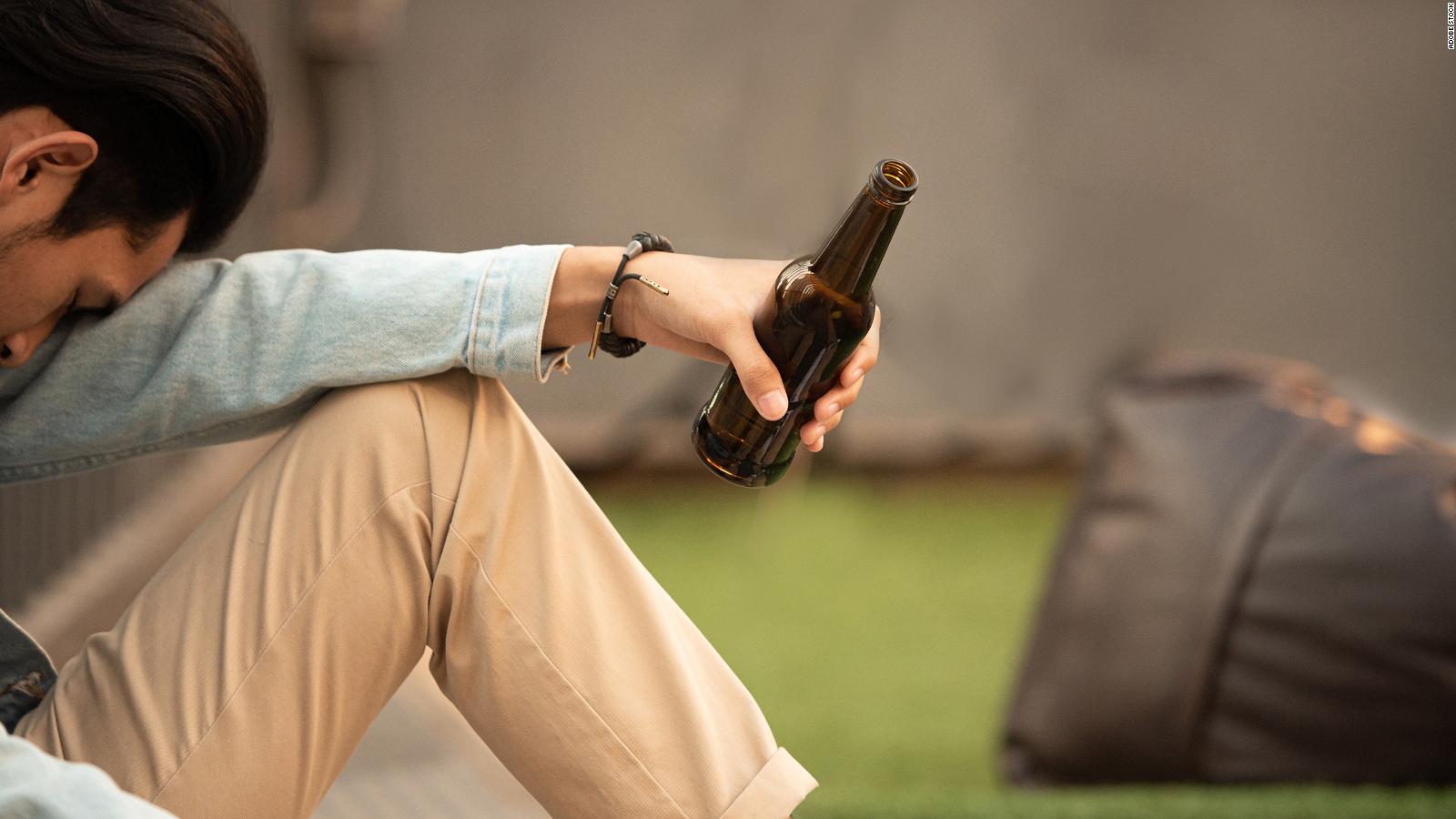How to help struggling college freshman boys who hide failure, according to an expert
