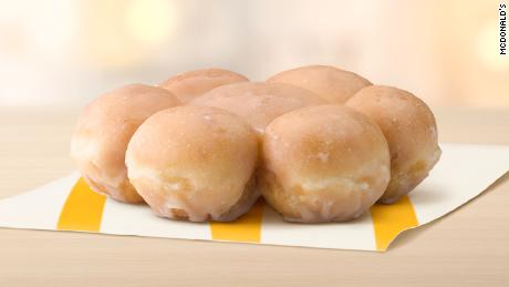 O McDonald's está adicionando um novo donut ao seu cardápio americano.