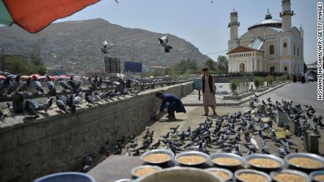 O Talibã mantém uma presença discreta nas ruas de Cabul