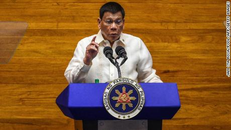 Philippines&#39; Duterte raises rivals&#39; suspicions by seeking vice presidency in 2022