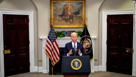 Apparent suicide attack rocks Afghanistan evacuation as Biden&#39;s deadline looms
