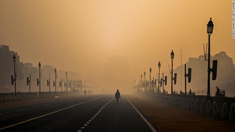 Air pollution could knock 9 years off the life of people in India, 연구 말한다