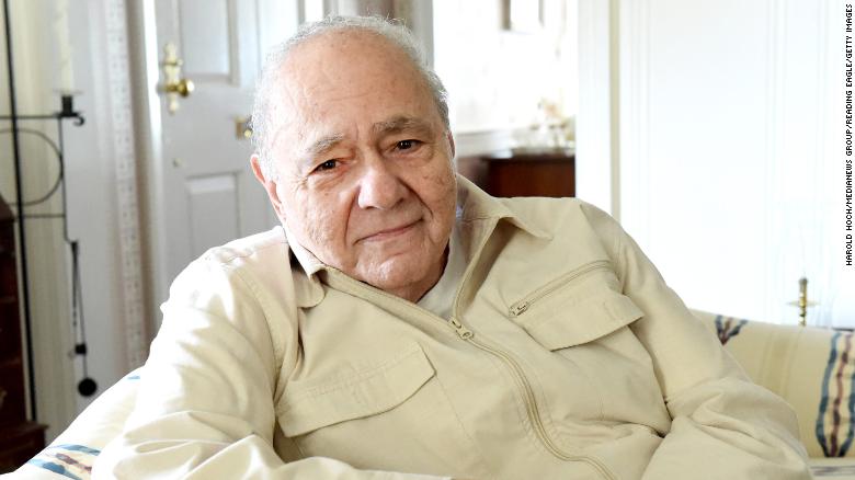 Michael Constantine, who played the dad in 'My Big Fat Greek Wedding,' has died at 94