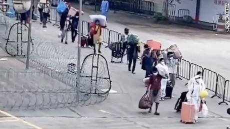 Video shows precarious situation on China&#39;s border with Myanmar