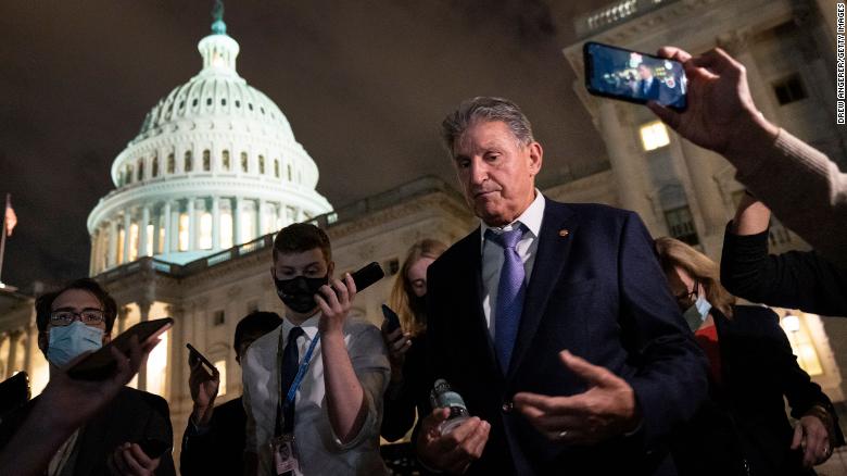 Why switching parties would be idiotic for Joe Manchin