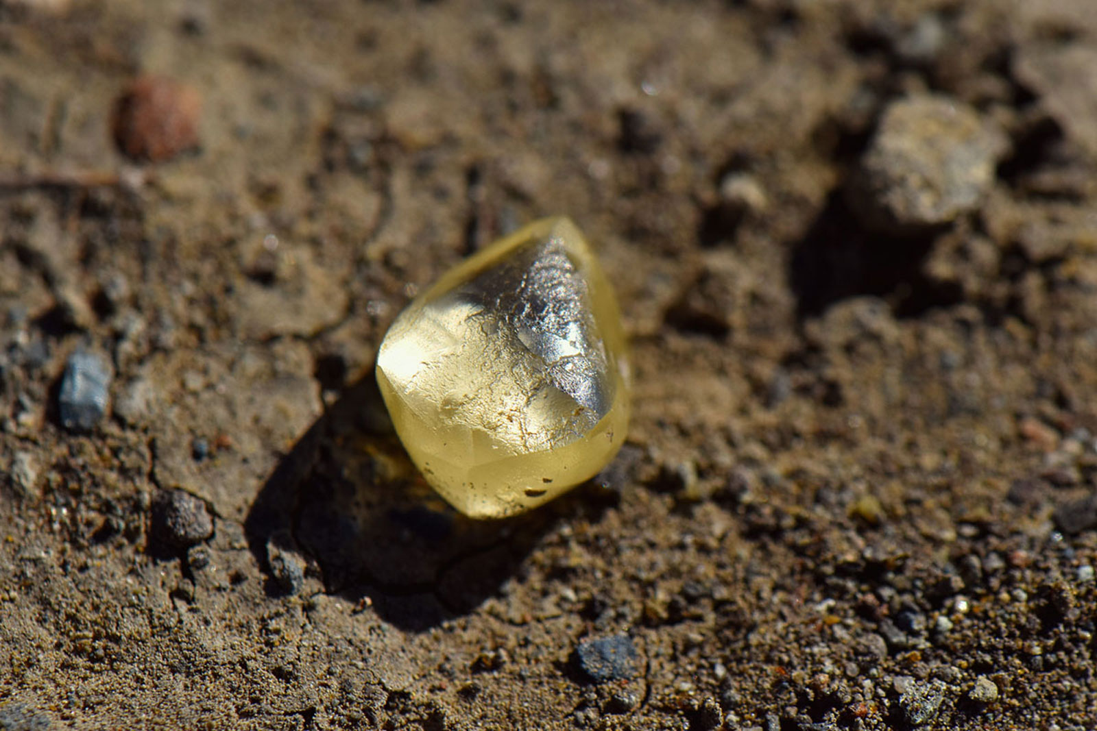 Woman finds 4.38-carat diamond at Arkansas' Crater of Diamonds State Park |  CNN Travel