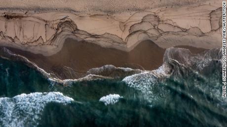 Major oil spill off coast of Southern California threatens shores from Huntington Beach to Laguna Beach