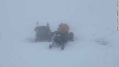 شدید سردی کے موسم کے بعد شمالی یوٹاہ کے ایک پہاڑ سے درجنوں رنرز کو بچایا گیا۔