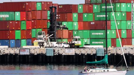 North America&#39;s biggest container port faces record backlog