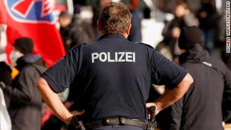 German police stop far-right vigilantes attempting to patrol Polish border