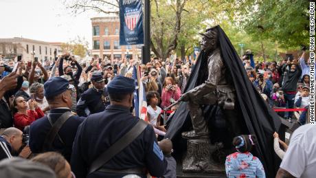 A statue honoring the US Colored Troops was unveiled across the street from a Confederate monument in Tennessee