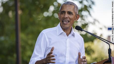 اوباما بائیڈن کو فروغ دینے اور ٹرمپ کے چار سال کے بعد رہنماؤں کو یقین دلانے کے لیے عالمی سطح پر واپس آئے