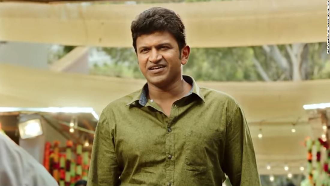 Indian actor &lt;a href =&quot;https://www.cnn.com/2021/10/29/india/puneeth-rajkumar-death-intl-scli/index.html&quot; target =&quot;_空欄&amquotot;&gt;Puneeth Rajkumar&alt;lt;/A&gt; died after suffering cardiac arrest on October 29, バンガロール市のヴィクラム病院の声明によると. 彼がいた 46. Rajkumar was a popular actor, television presenter, singer and producer known for his work in Kannada cinema, which makes movies and television in the Kannada language spoken in the southwestern state of Karnataka.