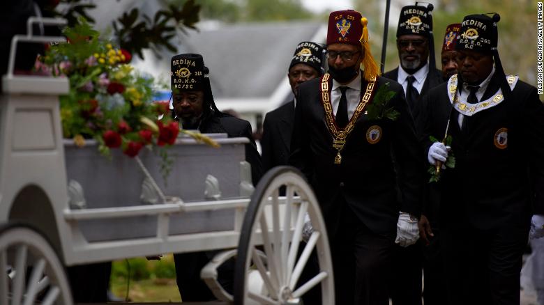 123 años después, Un hombre negro de Carolina del Norte asesinado en una masacre recibe un funeral