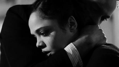 André Holland as Brian and Tessa Thompson as Irene in &quot;Passing.&cotización; 