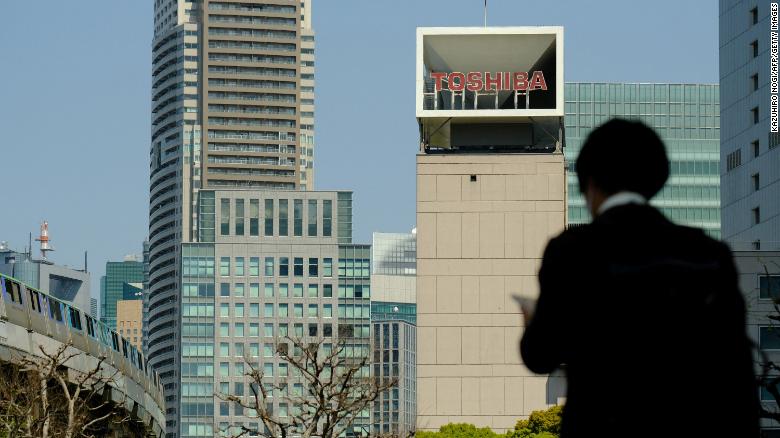 Toshiba planea dividirse en tres empresas