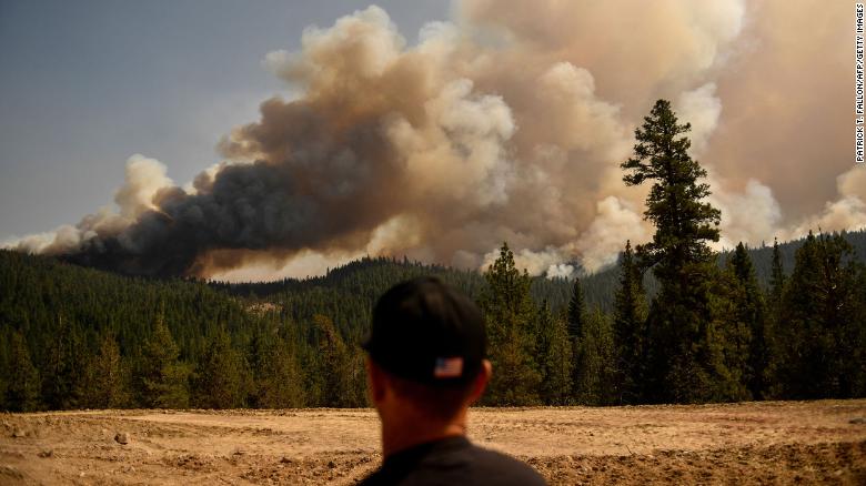 El área quemada por incendios forestales podría aumentar tanto como 92% para la década de 2040 en Sierra Nevada, hallazgos del estudio
