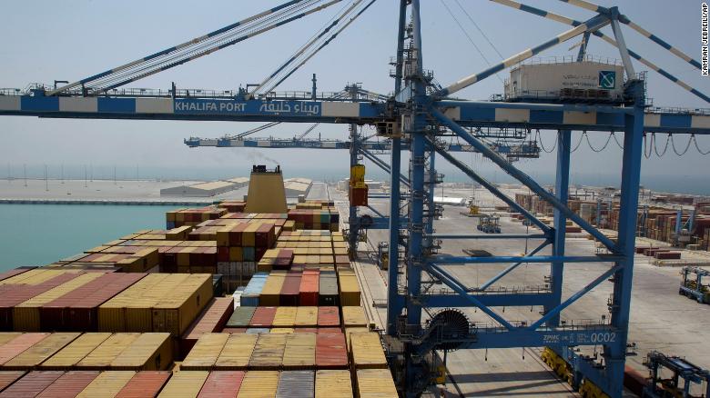 La costruzione è stata interrotta su un progetto segreto nel porto cinese negli Emirati Arabi Uniti dopo la pressione degli Stati Uniti, dicono i funzionari