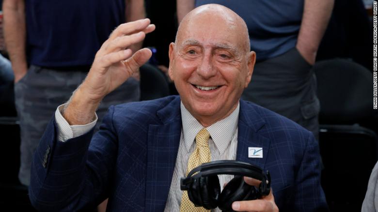 Famous basketball announcer Dick Vitale, who is battling cancer, emotional upon return