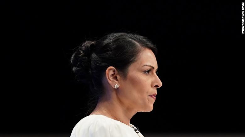 Priti Patel, Brittanje se harde minister van binnelandse sake, ontbloot die breuklyne van 'n verdeelde land