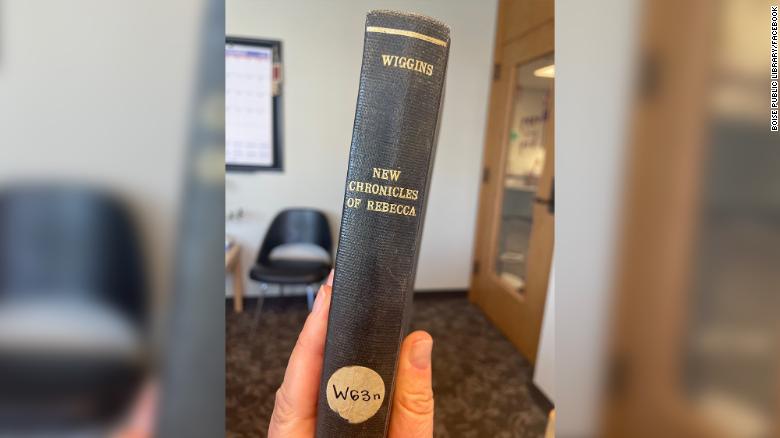 110 anni dopo, a book has finally been returned to Boise library