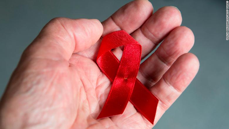 전 세계적으로 HIV 감염 사례가 증가함에 따라, it's more important than ever to keep yourself safe. 전문가들은 무엇을 해야 하는지 설명합니다.